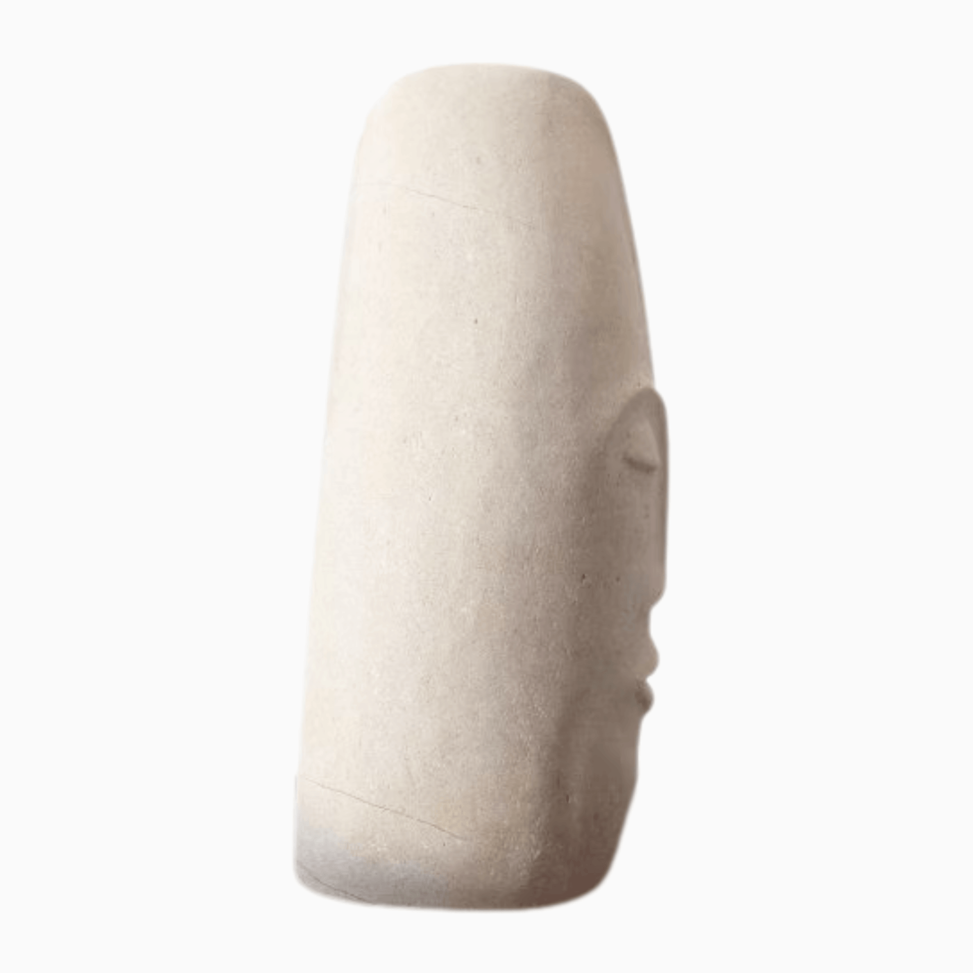 Scultura astratta in pietra calcarea dal design sottile e armonioso, ideale per interni eleganti.