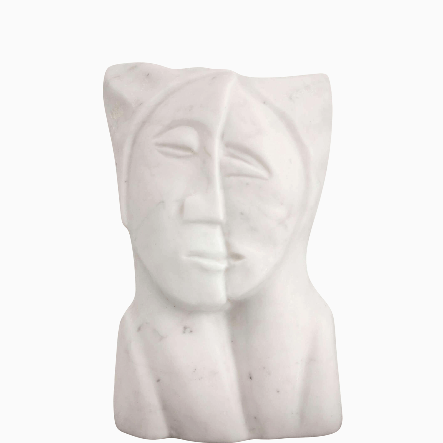 Scultura contemporanea Il Bacio del Desiderio in marmo di Carrara, vista frontale.