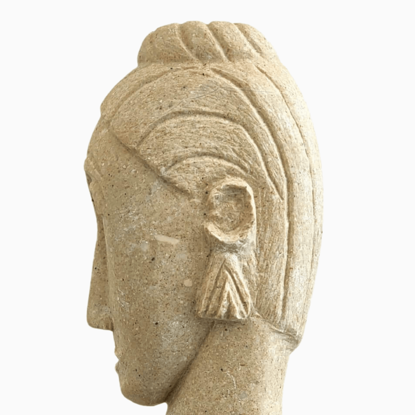 Scultura Testa di Donna in pietra naturale di Luigi Melillo, ispirata alle opere di Amedeo Modigliani.