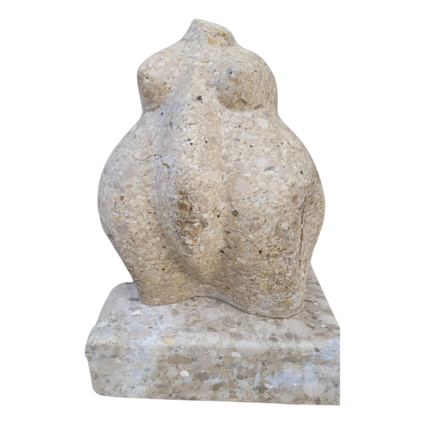 Scultura Dea Madre in pietra naturale vista frontale, simbolo di fertilità e armonia