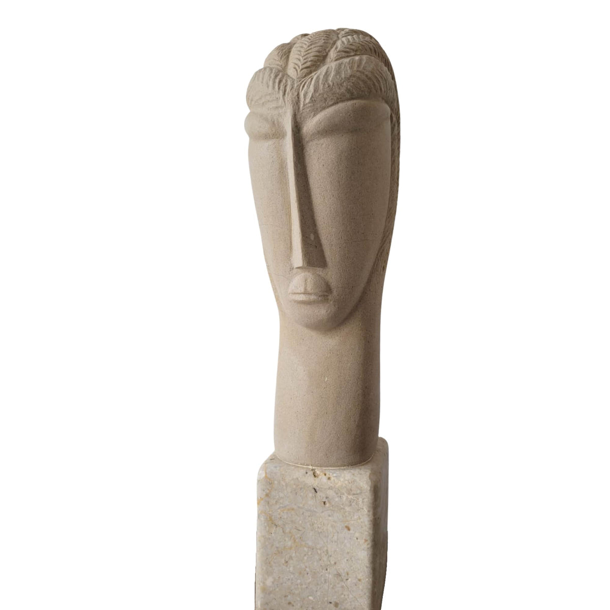 Scultura in pietra naturale con venature e texture autentiche