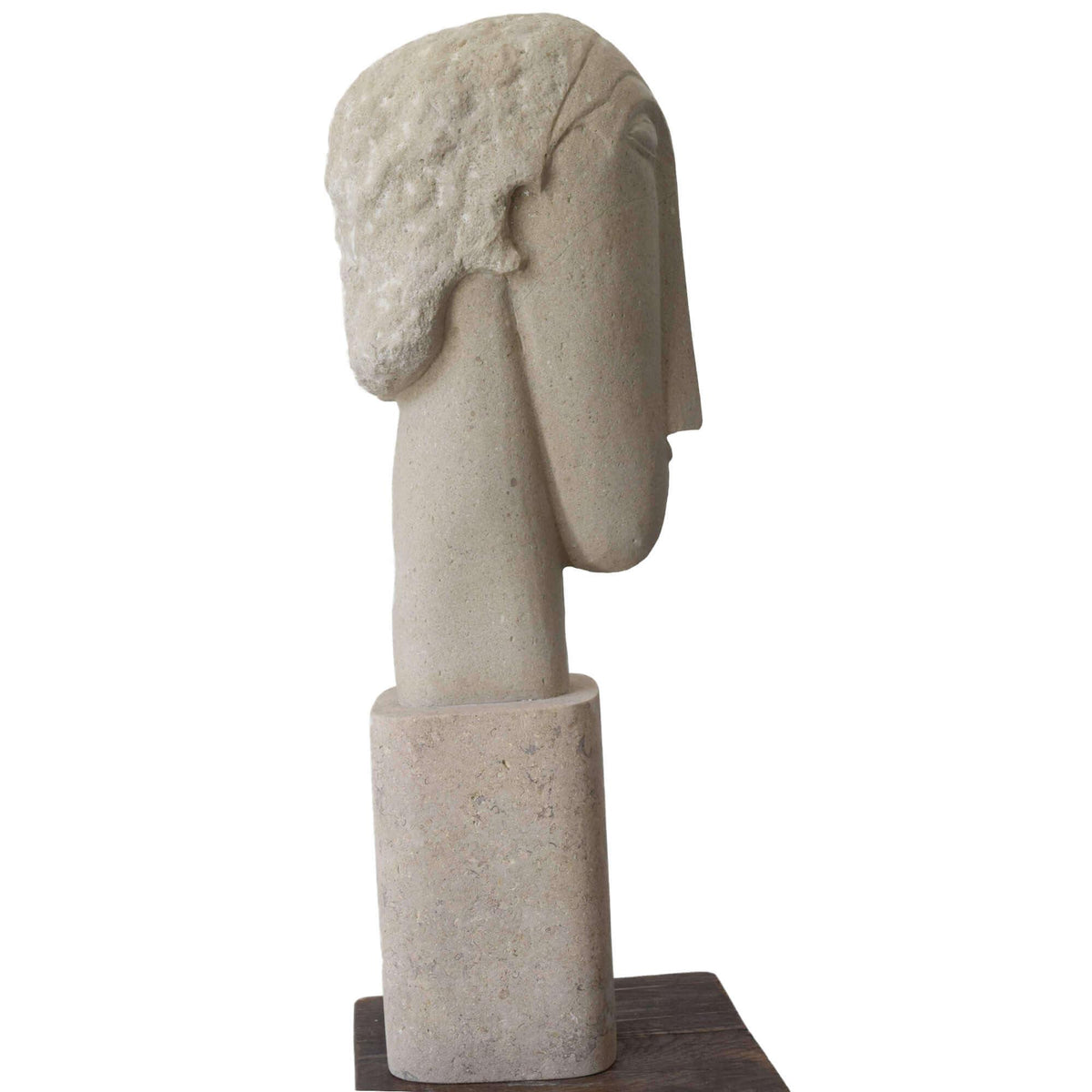 Intaglio “Head” in pietra calcarea realizzato a Bisaccia, Sud Italia