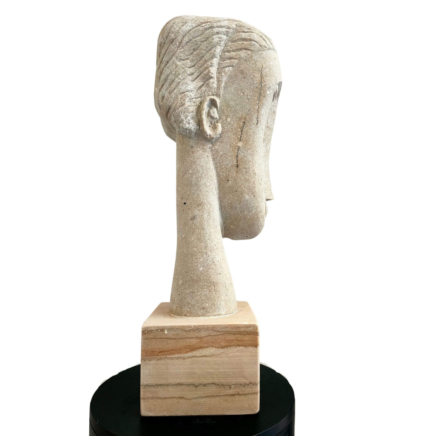 Scultura unica in pietra scolpita a mano nel Sud Italia
