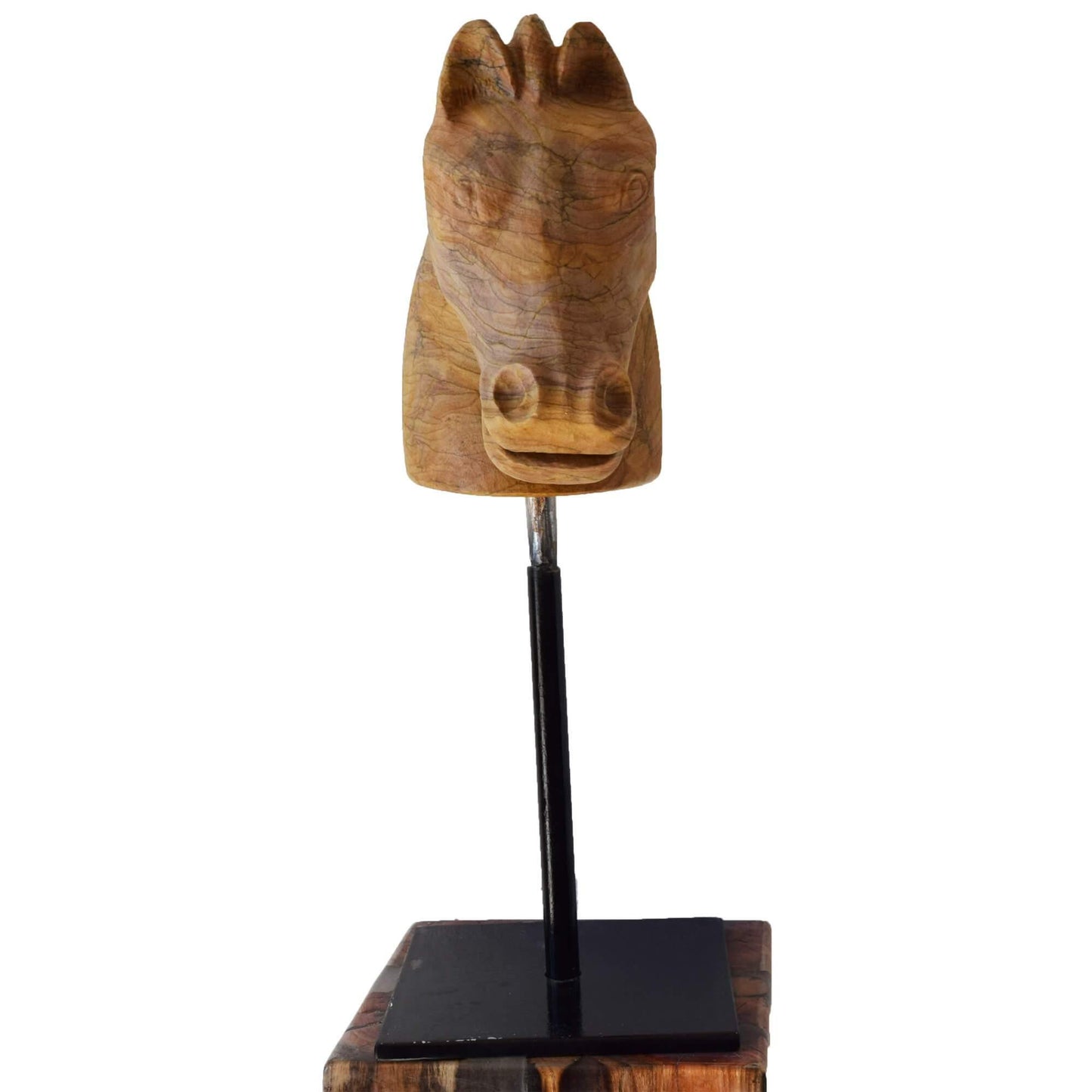 Sfumature naturali pietra di Bisaccia su scultura artigianale